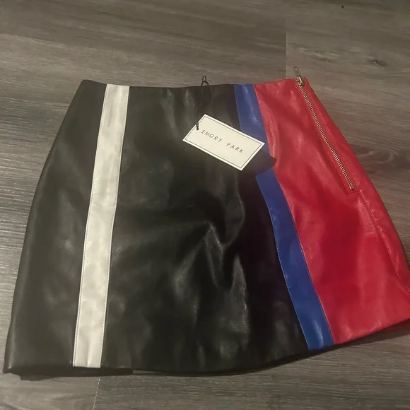 Emory Park Black, Red, Blue, and White Mini Skirt - Picture 3 of 7